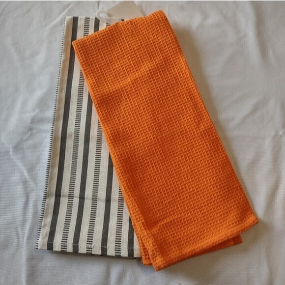 Boo Gnome set of 2 Halloween Kitchen Towels - Picture 3 of 6